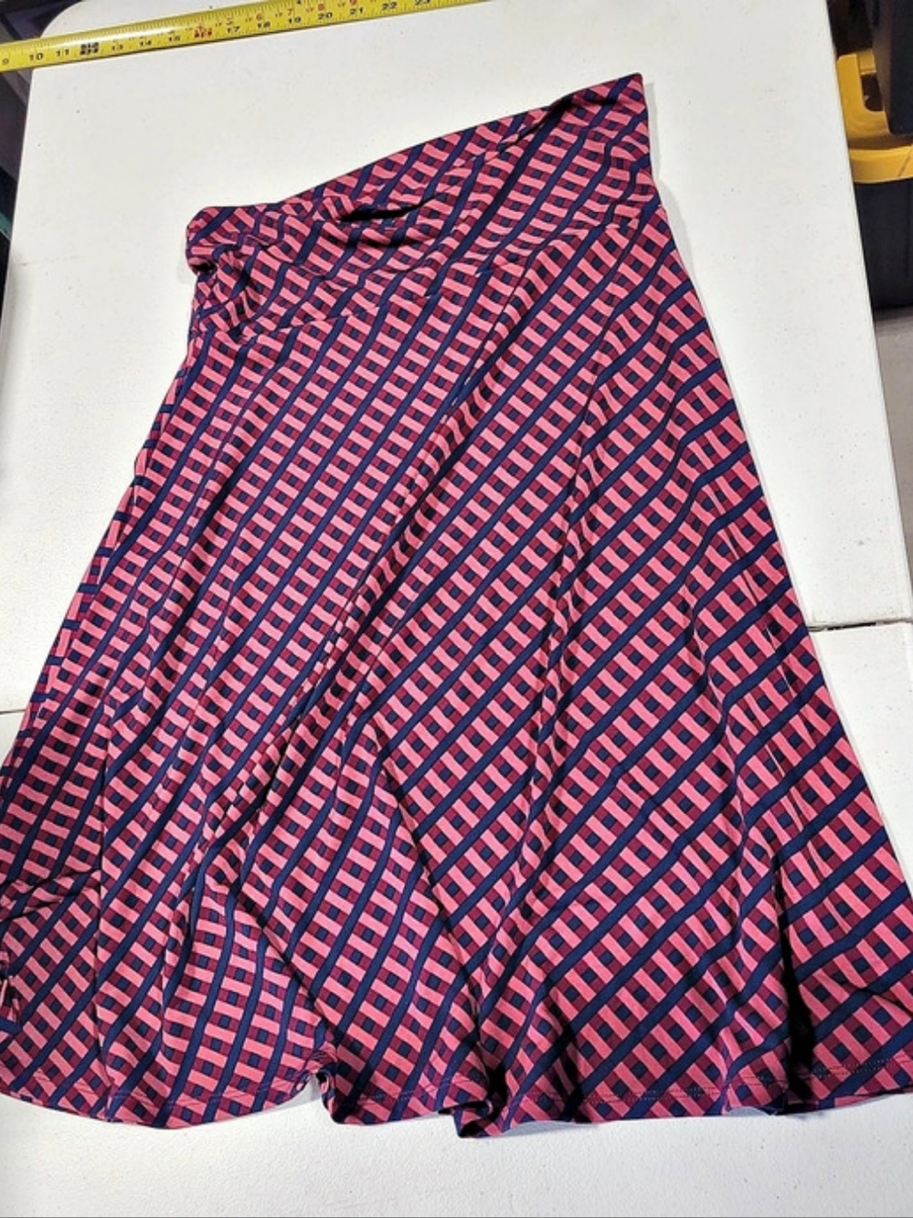 Lularoe Lucy Skirt Geometric Pink & Blue Size Small